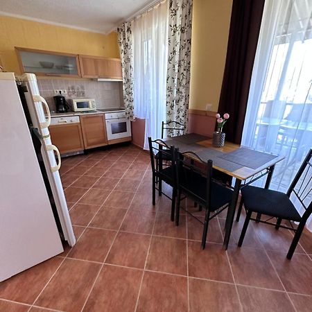 Aranyeso Apartman Hajdúszoboszló Exteriör bild