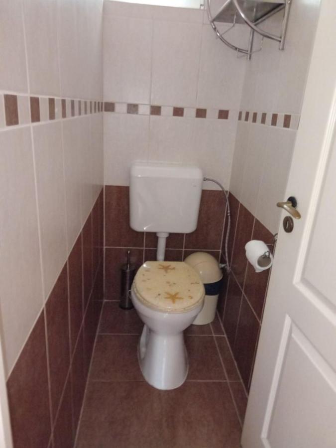 Aranyeso Apartman Hajdúszoboszló Exteriör bild