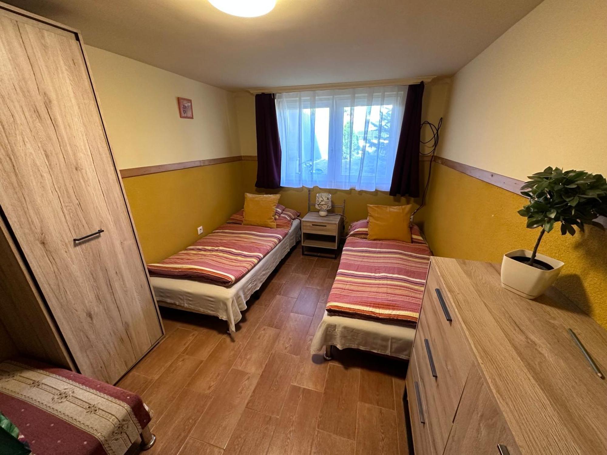 Aranyeso Apartman Hajdúszoboszló Exteriör bild