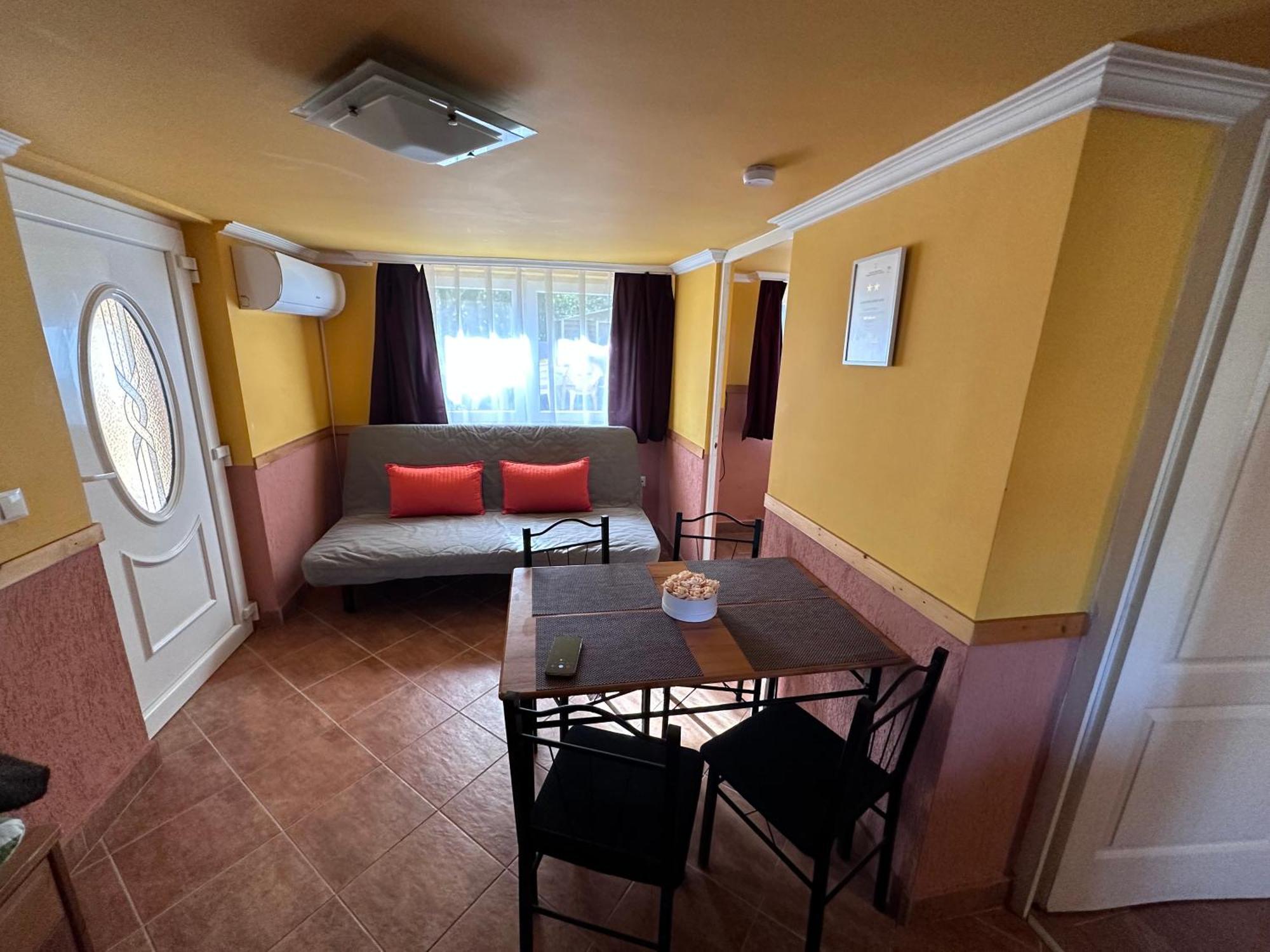 Aranyeso Apartman Hajdúszoboszló Exteriör bild