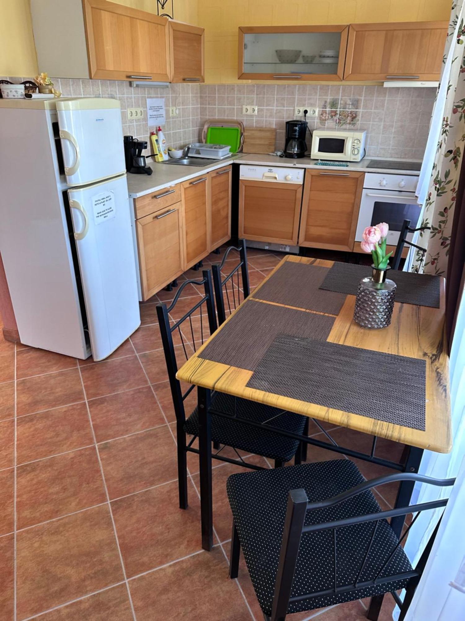Aranyeso Apartman Hajdúszoboszló Exteriör bild